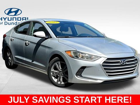 Used 2017 Hyundai Elantra SE FWD image 3