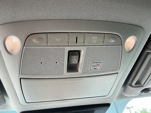 Used 2022 Nissan Armada SL RWD image 23