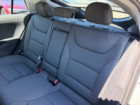 Used 2022 Hyundai Ioniq SE FWD image 41