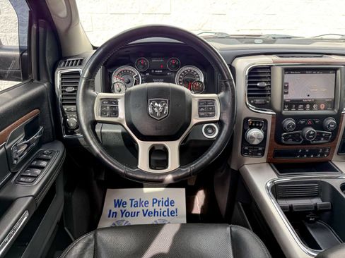 Used 2017 RAM 1500 Laramie w/ Convenience Group AWD/4WD image 31