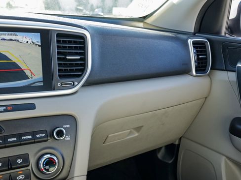 Used 2022 Kia Sportage LX image 29