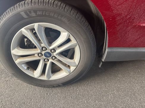 Used 2019 Ford Edge SEL w/ Equipment Group 201A image 2