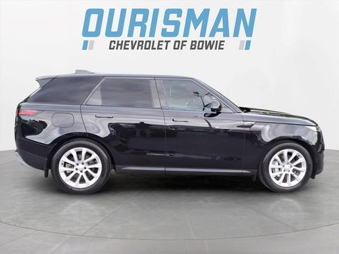 Used 2024 Land Rover Range Rover Sport SE AWD/4WD image 2