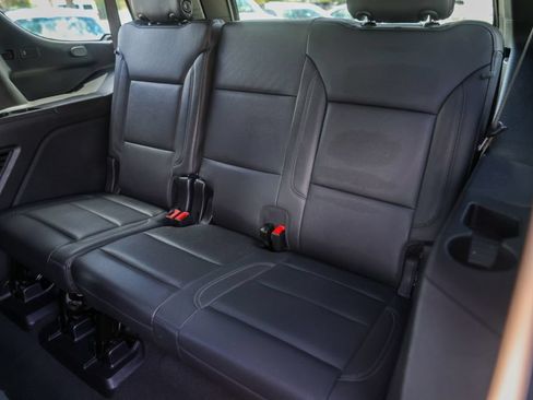 Used 2025 Chevrolet Tahoe Z71 AWD/4WD image 27
