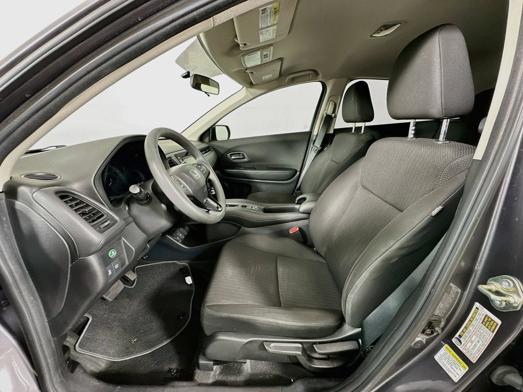 Used 2016 Honda HR-V LX image 19
