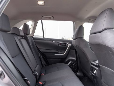 Used 2025 Toyota RAV4 LE AWD/4WD image 13