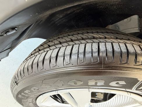 Used 2024 Nissan Kicks S image 21