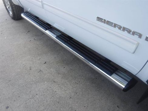 Used 2009 GMC Sierra 1500 SLE w/ Power Pack Plus AWD/4WD image 13