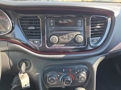 Used 2015 Dodge Dart SXT image 31