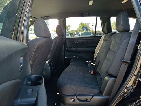 Used 2022 Honda Pilot Sport image 11