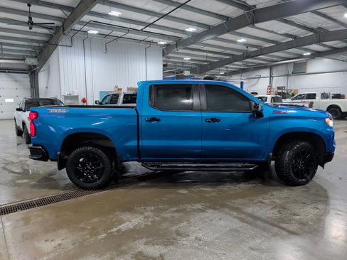 Used 2022 Chevrolet Silverado 1500 LT Trail Boss w/ LT Trail Boss Premium Package image 2