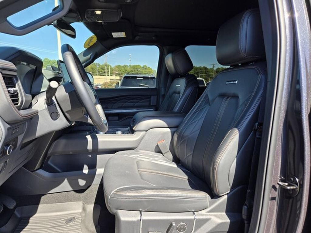 Certified 2024 Ford Expedition Platinum AWD/4WD image 9