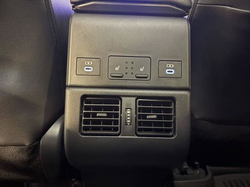 Used 2025 Subaru Solterra AWD/4WD image 28