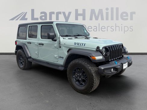 Used 2023 Jeep Wrangler Unlimited w/ Cold Weather Group image 8