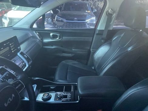 Used 2023 Kia Sorento EX AWD/4WD image 9