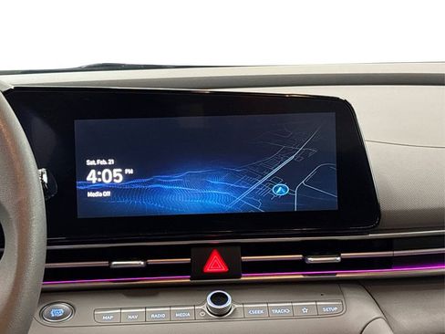 Used 2024 Hyundai Elantra SEL image 17