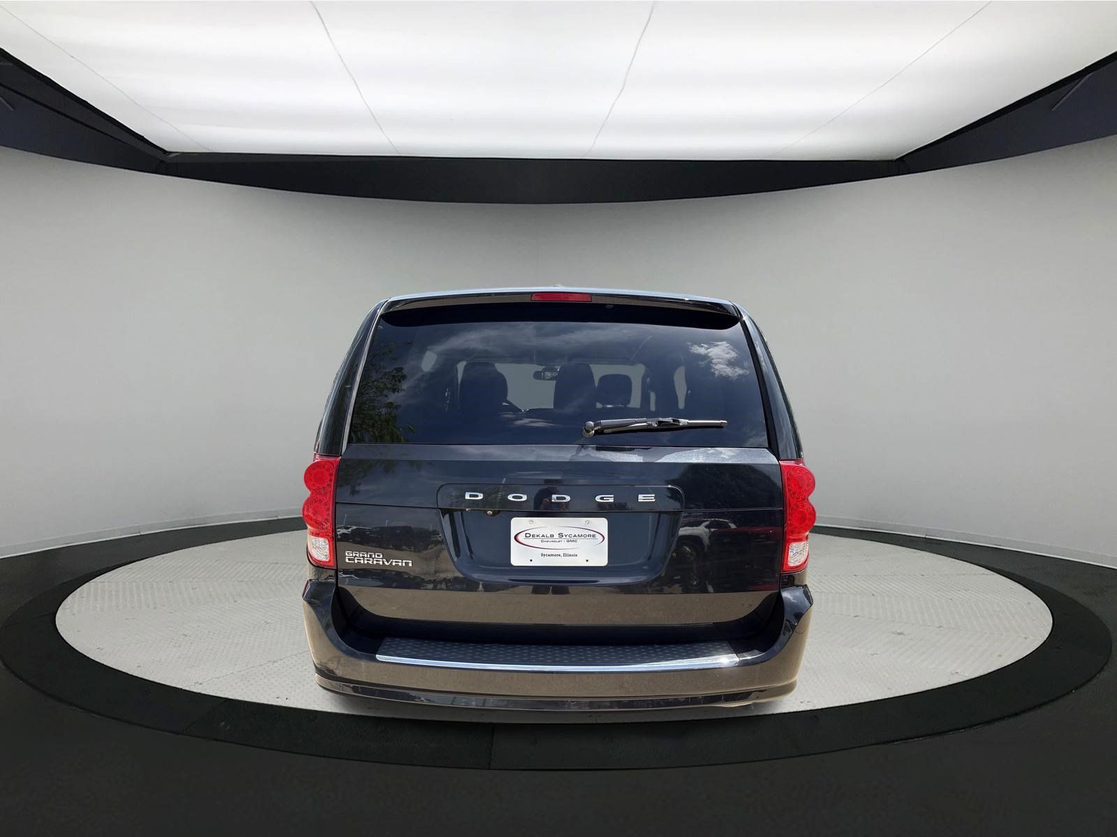 Used 2019 Dodge Grand Caravan SE w/ UConnect Hands-Free Group FWD image 6