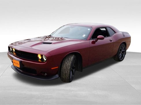 Certified 2022 Dodge Challenger SXT w/ Driver Convenience Group RWD image 11