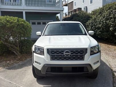 Used 2022 Nissan Frontier SV