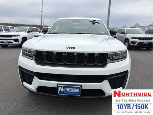 New 2026 Jeep Grand Cherokee Altitude AWD/4WD image 2