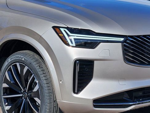 New 2026 Volvo XC90 B5 Plus w/ Protection Package Premier image 27