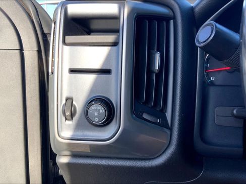 Used 2018 Chevrolet Silverado 1500 LT w/ Texas Edition RWD image 36