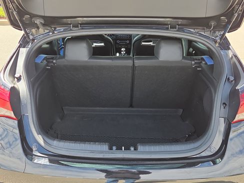 Used 2021 Hyundai Veloster N image 13