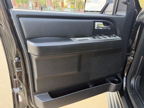 Used 2016 Ford Expedition XL image 19