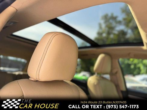 Used 2019 Toyota Highlander Limited Platinum FWD image 26