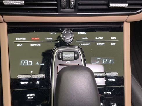 Certified 2023 Porsche Cayenne GTS image 32