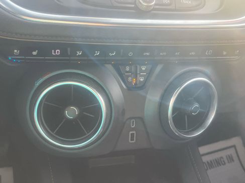 Used 2019 Chevrolet Blazer Premier w/ Driver Confidence II Package image 22