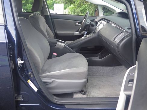 Used 2013 Toyota Prius Two FWD image 10