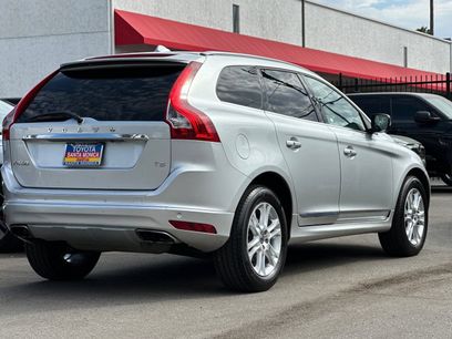 Used 2016 Volvo XC60 T5 Premier w/ Proximity Package