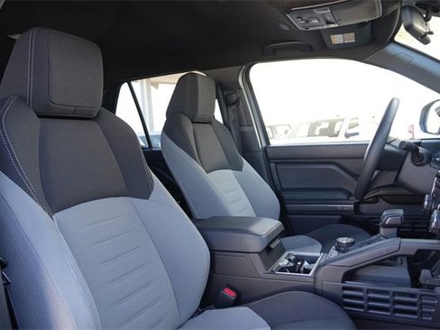 Used 2025 Toyota 4Runner TRD Off-Road image 17