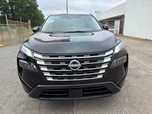 Used 2025 Nissan Rogue SV AWD/4WD image 7