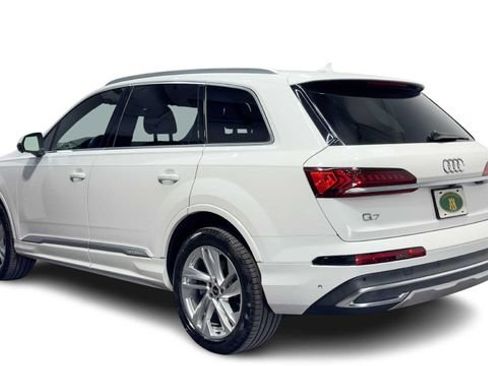 Used 2021 Audi Q7 2.0T Premium Plus w/ Premium Plus Package AWD/4WD image 4
