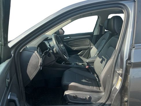 Used 2023 Volkswagen Jetta SE FWD image 14