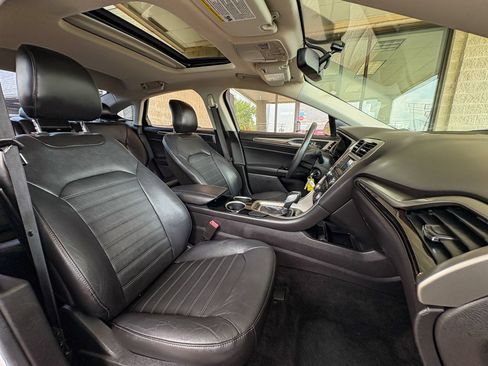 Used 2014 Ford Fusion SE w/ Equipment Group 202A FWD image 27