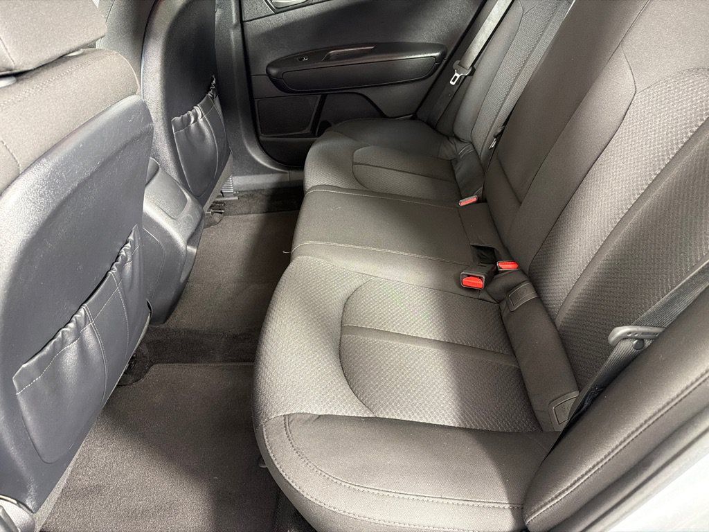 Used 2018 Kia Optima LX FWD image 18