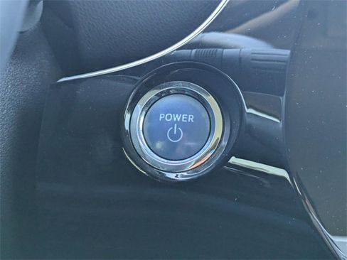 Used 2019 Toyota Prius XLE image 28