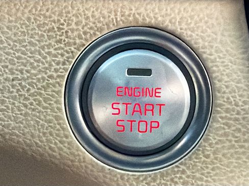 Used 2018 Kia Cadenza Premium image 33