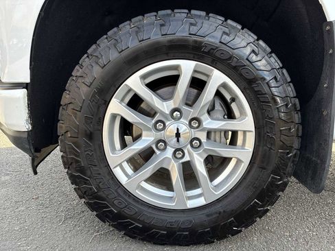 Used 2019 Chevrolet Silverado 1500 RST w/ True North Edition AWD/4WD image 18