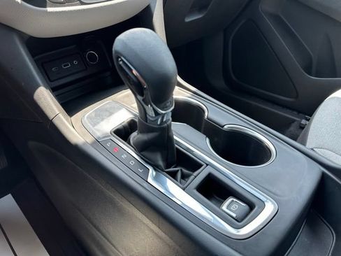 Used 2024 Chevrolet Equinox LT FWD image 20