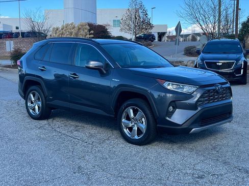 Used 2019 Toyota RAV4 Limited image 1