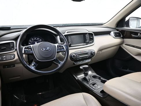 Used 2020 Kia Sorento EX AWD/4WD image 11