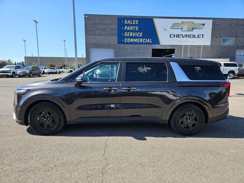 Used 2026 Kia Carnival FWD image 7