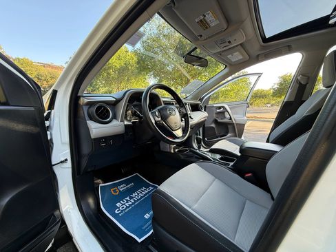 Used 2016 Toyota RAV4 XLE FWD image 10