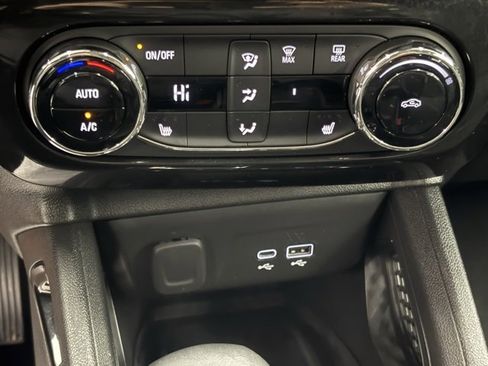 Used 2024 Chevrolet TrailBlazer LT w/ Convenience Package image 25