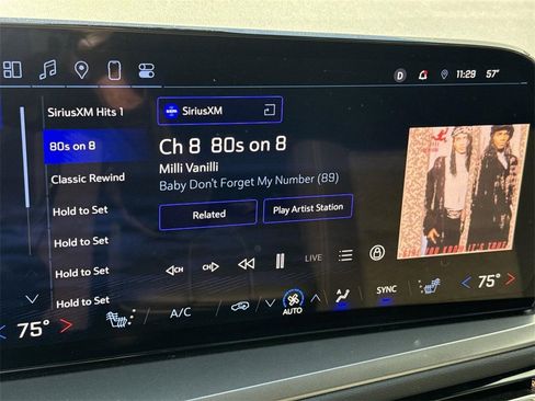 Used 2024 Chevrolet Traverse LT image 12