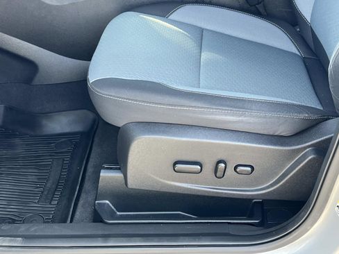 Used 2018 Ford Escape SE w/ SE Sync 3 Package image 17